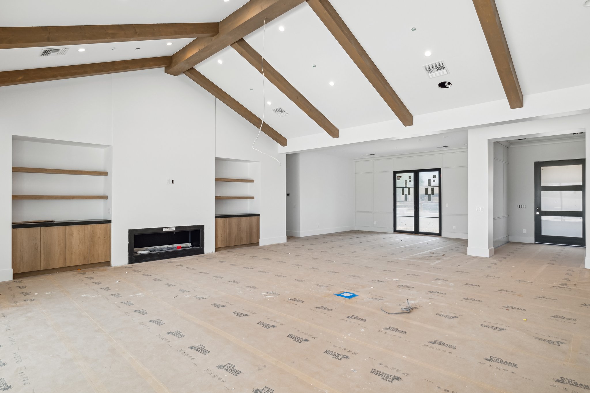 6-web-or-mls-8521-e-desert-cove-ave